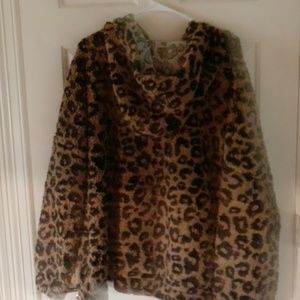 No Boundaries Plus Size Hooded Sherpa Pullover Leopard/Animal
